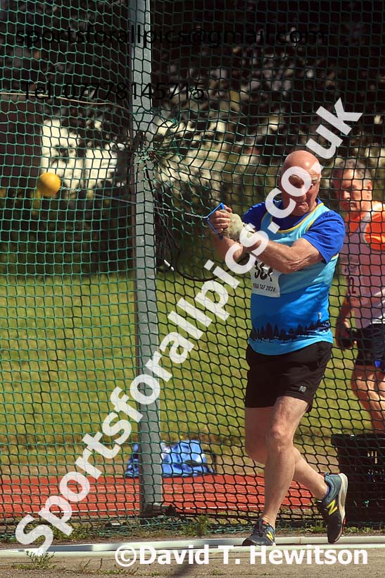 Mens hammer, 2024 NE Masters Track and Field Champs., Monkton Stadium, Jarrow.  Photo: David T. Hewitson/Sports for All Pics